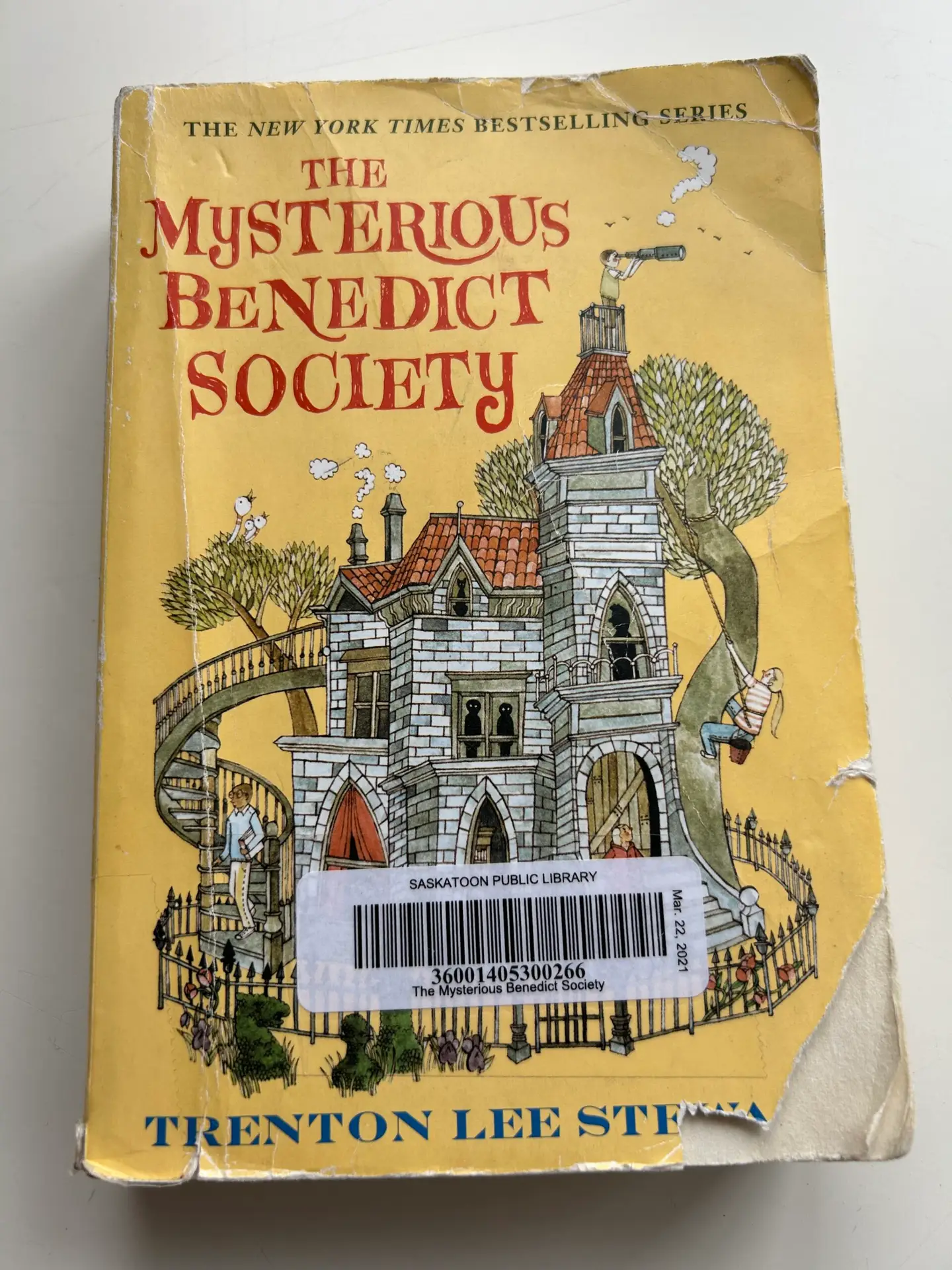 The Mysterious Benedict Society book